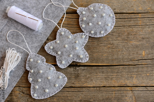 Felt Christmas Decorations Patterns 500 F 176518233 R59tqc8yln4nspjk6pul11onpntovfcd Felt Christmas Decorations Patterns 500 F 176518233 R59tqc8yln4nspjk6pul11onpntovfcd