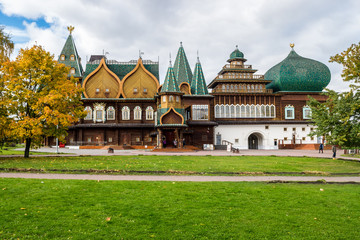 Fototapeta na wymiar Tzar's Wooden Palace in Kolomenskoye, Moscow
