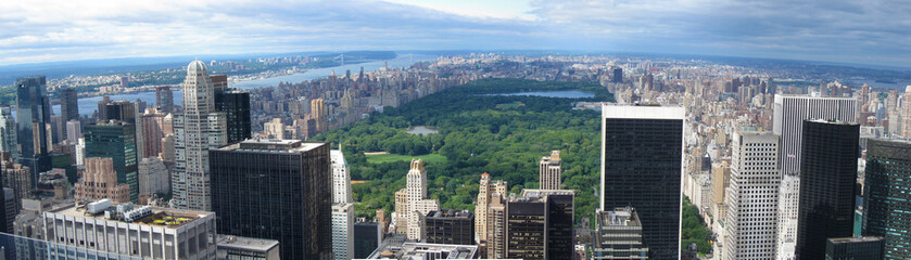 Aerial panorama of New York City and Central Park. - obrazy, fototapety, plakaty
