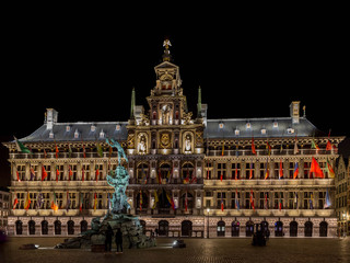 Fototapeta na wymiar Antwerpen by night