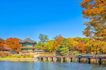 Fototapeta premium Emperor palace (The Gyeongbokgung Palace) at Seoul. South Korea.