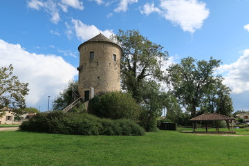 Fototapeta na wymiar Ancient tower in Sennecé-les-Mâcon