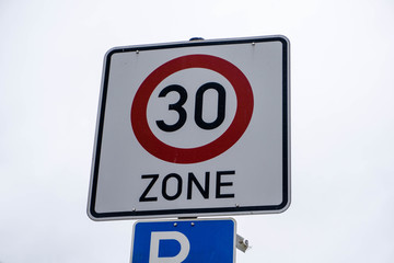 30 Zone Verkehrsschild