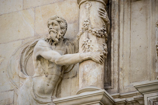 Details of stone sculptures of the facade of the University of Alcal&aacute; de Henares. Madrid, Spain.