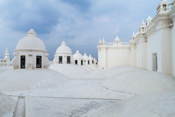 Whitewashed roof of a cathedral in Leon, Nicaragua © Matyas Rehak