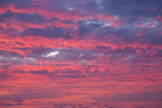 茜雲 の画像 10 957 件の Stock 写真 ベクターおよびビデオ Adobe Stock