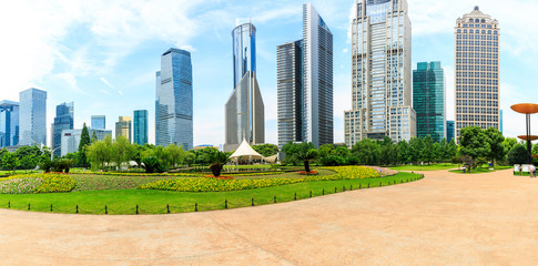 Obraz premium Shanghai lujiazui financial district commercial buildings and green park panorama