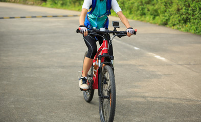 Fototapeta na wymiar cyclist cycling mountain bike on trail