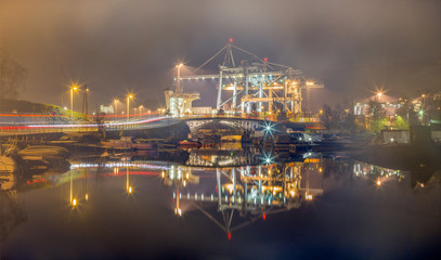 Fototapeta premium Spaceship at night