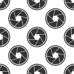 Camera shutter icon seamless pattern on white background. Flat design. Vector Illustration