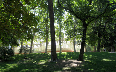 Fototapeta na wymiar The Buen Retiro Park is a landmark of Madrid, Spain.