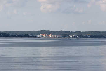 Fototapeta na wymiar Ostseebad Binz vom Meer aus