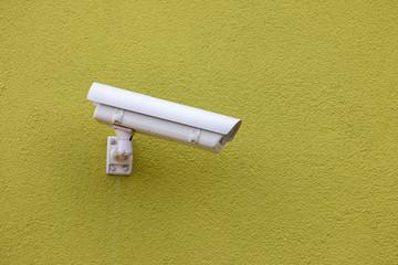 Kamera zur Überwachung an der Wand