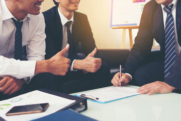 Investors are signing a joint venture agreement.