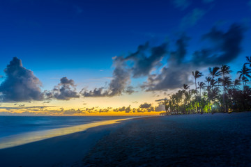 Fototapeta premium Sonnenaufgang am Bavaro Strand Dominikanische Republik-3