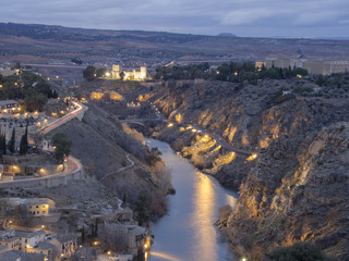 Fototapeta na wymiar Río Tajo on your way through Toledo. Spain.