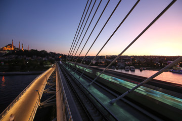 Obraz premium Golden Horn Metro Bridge in Istanbul, Turkey