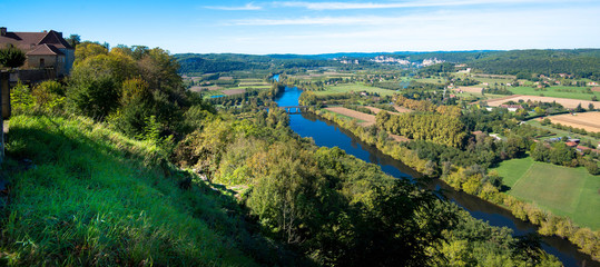Das Dordogne Tal in Frankreich - obrazy, fototapety, plakaty