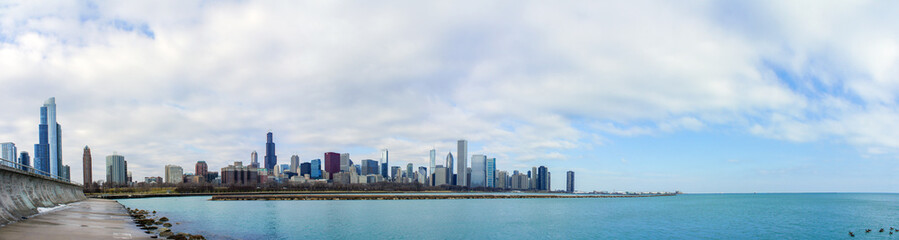 Obraz premium Skyscapers and skylin of Chicago and Lake Michigan