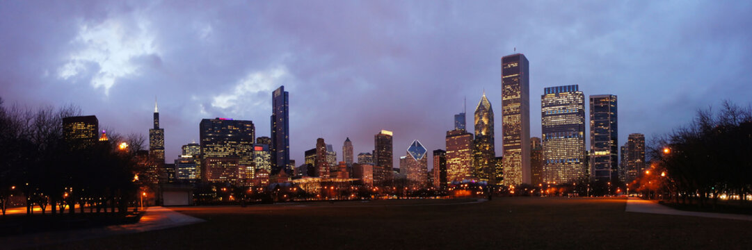 Night Chicago Skyline From Millennium Park