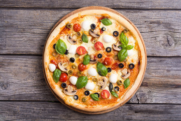 Italian pizza with mozzarella