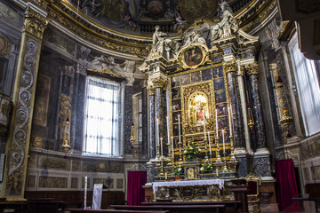 Obraz premium Inside the Basilica di San Domenico in Bologna, Italy