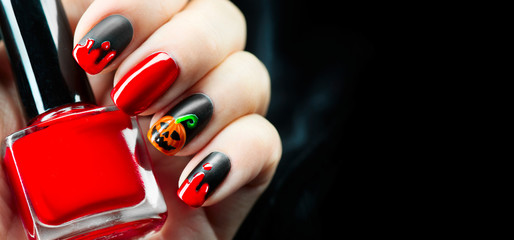 Halloween holiday manicure design ideas. Halloween nail art