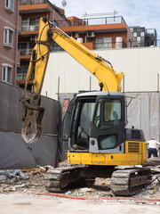 家屋の解体工事現場