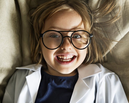 https://creativemarket.com/rawpixel.com/1840991-science-girl