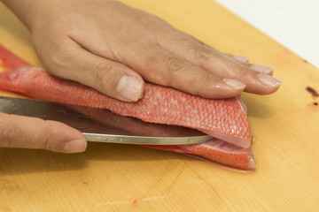 金目鯛を捌く　３枚におろす