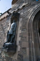 Robert the Bruce sculpture at Edinburgh castle gate house