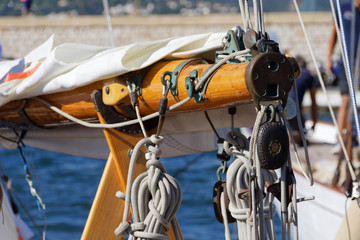 m&acirc;t de voilier