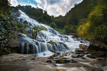 Fototapeta na wymiar Mae Ya waterfall, Chiang Mai ,Thailand.