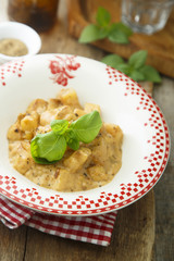 Potato with paprika and cream