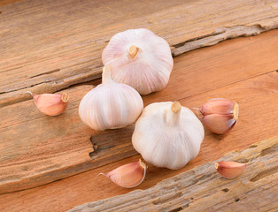 Garlic on wooden floor