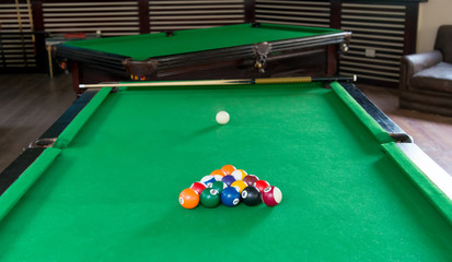 Billiard balls composition