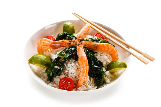 Shrimps with white rice and vegetables 