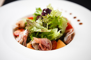 Green salad with ham