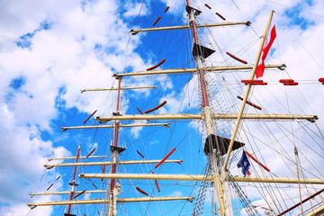 Mast of the sailing ship