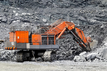 Mining excavator