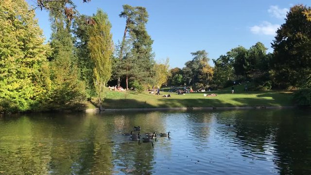 Lac du Bois de Boulogne &agrave; Paris	