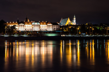 Fototapeta na wymiar Warszawa - Stare Miasto od strony Pragi II