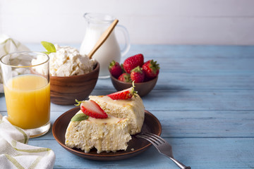 healthy breakfast cottage cheese casserole with juice