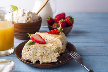 healthy breakfast cottage cheese casserole with juice