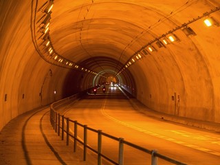 トンネル内の風景