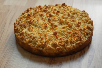 Streuselkuchen seitlich