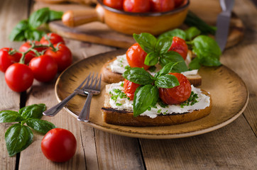 Bread cheese spread baked tomato