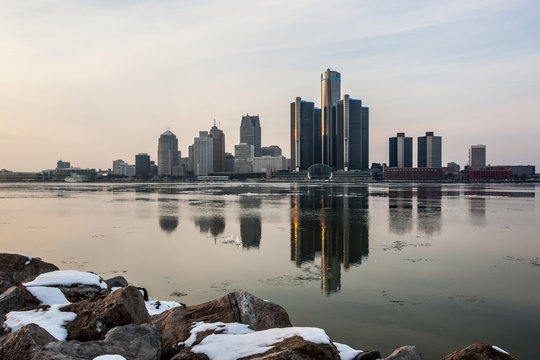 Landscape view of the Detroit River in winter, February 2017
