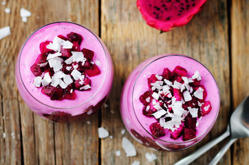 Greek yogurt pitaya Chia seeds parfait