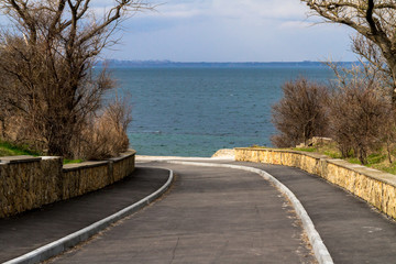 Fototapeta na wymiar Route avec vue sur la mer Noire